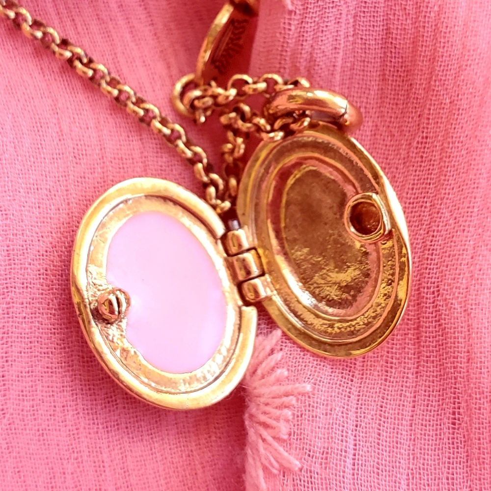 Juice Couture Womens Gold Locket Necklace